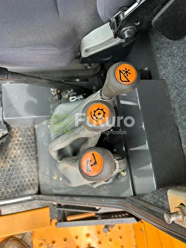 COLHEITADEIRA VALTRA BC 4500 ANO 2014