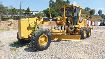 MOTONIVELADORA CATERPILLAR 140K ANO 2010
