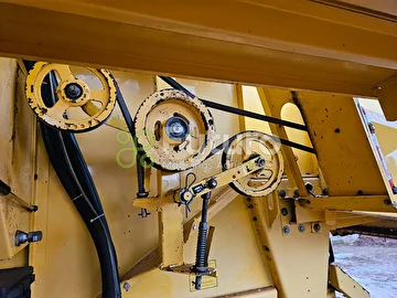 COLHEITADEIRA NEW HOLLAND TC 57 ANO 2006