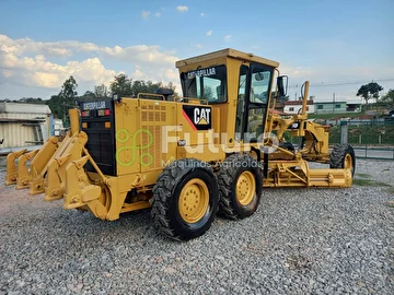 MOTONIVELADORA CATERPILLAR 140K ANO 2010