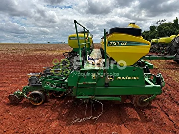 PLANTADEIRA JOHN DEERE 2134 ANO 2017
