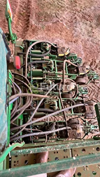 PLANTADEIRA JOHN DEERE DB 74 ANO 2013