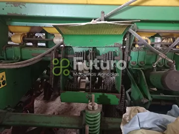 PLANTADEIRA JOHN DEERE 1109 ANO 2010