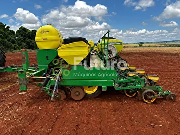 PLANTADEIRA JOHN DEERE 2134 ANO 2017