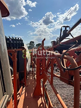PULVERIZADOR JACTO UNIPORT 2500 ANO 2012