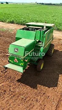 COLHEITADEIRA JOHN DEERE 1450 ANO 2002