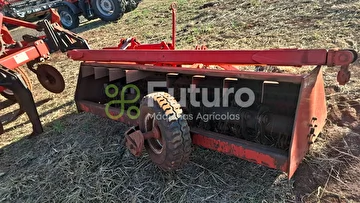IMPLEMENTO TRITON 2300 ANO 2017