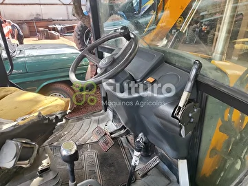 RETROESCAVADEIRA JCB 3C ANO 2009