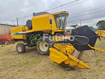 COLHEITADEIRA NEW HOLLAND TC 5090 ANO 2011