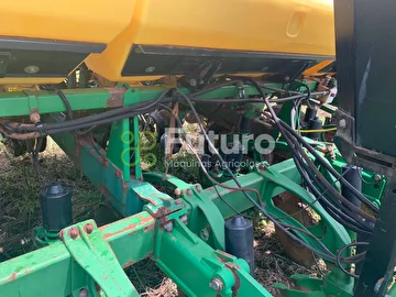 PLANTADEIRA JOHN DEERE 2113 ANO 2008