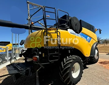 COLHEITADEIRA NEW HOLLAND CR 9060 ANO 2011