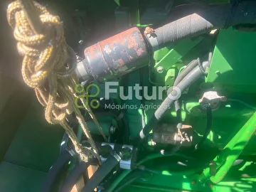 COLHEITADEIRA JOHN DEERE 1450 ANO 2002