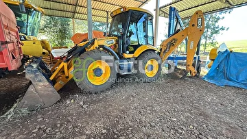 RETROESCAVADEIRA JCB 4CX ANO 2008
