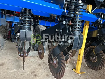 PLANTADEIRA NEW HOLLAND PL 6011 ANO 2014
