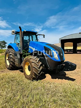 TRATOR NEW HOLLAND T8.270 ANO 2012