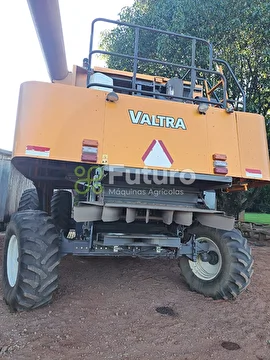 COLHEITADEIRA VALTRA BC 6500 ANO 2014