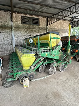 PLANTADEIRA JOHN DEERE 1113 ANO 2008