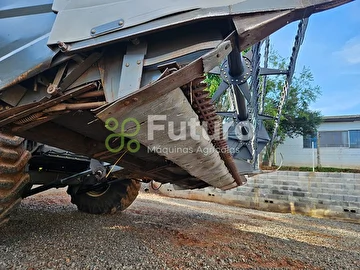 COLHEITADEIRA MASSEY FERGUSON 5650 ADVANCED ANO 2008