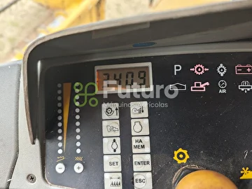 COLHEITADEIRA NEW HOLLAND TC 5090 ANO 2011