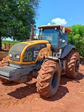 TRATOR VALTRA BT 210 ANO 2013