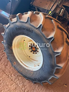 COLHEITADEIRA NEW HOLLAND CR 9080 ANO 2012