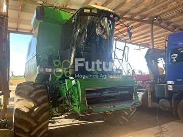 COLHEITADEIRA JOHN DEERE 1550 ANO 2002