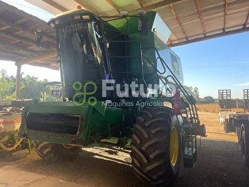 COLHEITADEIRA JOHN DEERE 1550 ANO 2002