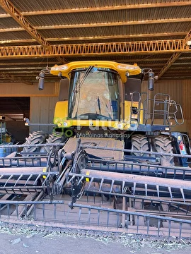 COLHEITADEIRA NEW HOLLAND CR 9080 ANO 2012