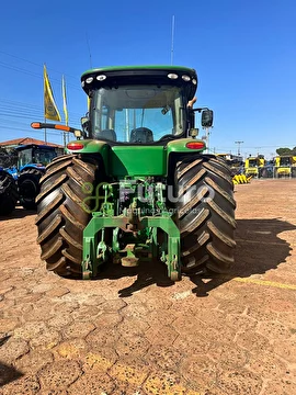 TRATOR JOHN DEERE 8335R ANO 2012