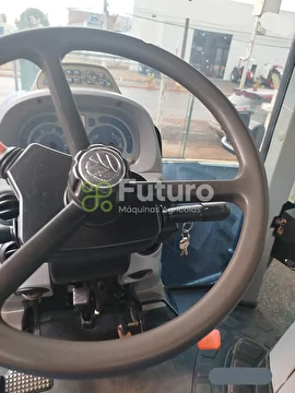 TRATOR NEW HOLLAND T7.245 ANO 2013