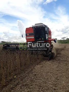 COLHEITADEIRA MASSEY FERGUSON 5650 ANO 2002