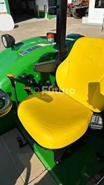 TRATOR JOHN DEERE 5080E ANO 2023