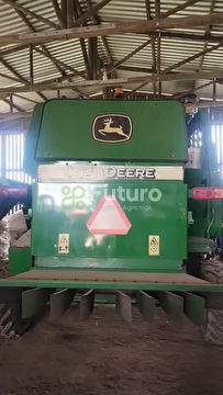 COLHEITADEIRA JOHN DEERE 1450 ANO 2004