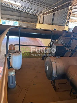 COLHEITADEIRA NEW HOLLAND CR 9080 ANO 2012