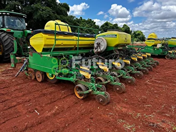PLANTADEIRA JOHN DEERE 2134 ANO 2017