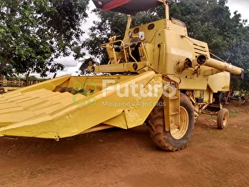 COLHEITADEIRA NEW HOLLAND 4040 ANO 1982