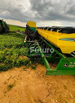 PLANTADEIRA JOHN DEERE 2130 ANO 2017