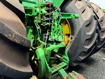 **TRATOR JOHN DEERE 8335R ANO 2012