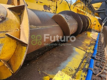 COLHEITADEIRA NEW HOLLAND TC 57 ANO 2007