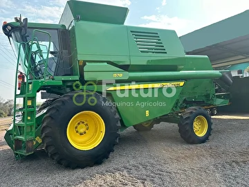 COLHEITADEIRA JOHN DEERE 1570 ANO 2009