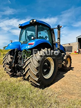 TRATOR NEW HOLLAND T8.270 ANO 2012