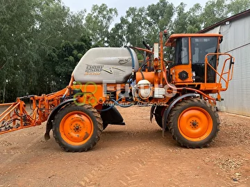 PULVERIZADOR JACTO UNIPORT 2500 ANO 2010