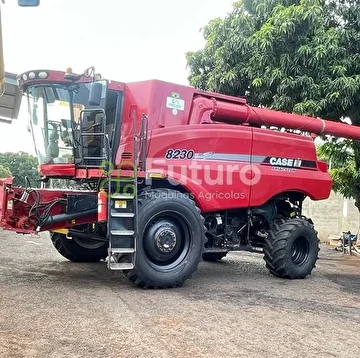 COLHEITADEIRA CASE IH 8230 ANO 2014
