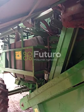 COLHEITADEIRA JOHN DEERE 1470 ANO 2013