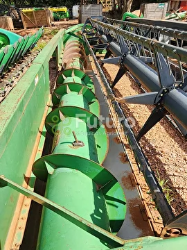 COLHEITADEIRA JOHN DEERE 1550 ANO 2004