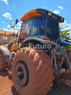 TRATOR VALTRA BT 210 ANO 2013