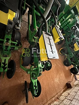 PLANTADEIRA JOHN DEERE 2113 ANO 2016
