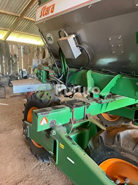 DISTRIBUIDOR STARA HERCULES 10.000 INOX ANO 2019