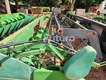 COLHEITADEIRA JOHN DEERE 1550 ANO 2004
