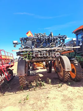 PULVERIZADOR MASSEY FERGUSON 530R ANO 2023